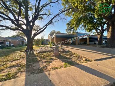Main picture of 1510 El Camino Real