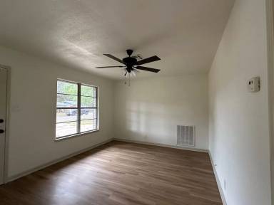 Main picture of 139 N Janin Cir