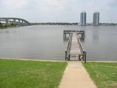 Main picture of 625 N Halifax Ave