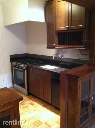 Main picture of 963 N Logan St