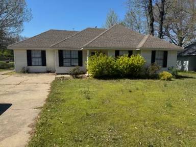 Main picture of 3221 Homer Adkins Blvd