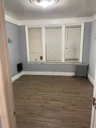 Main picture of 273 Manhattan Ave