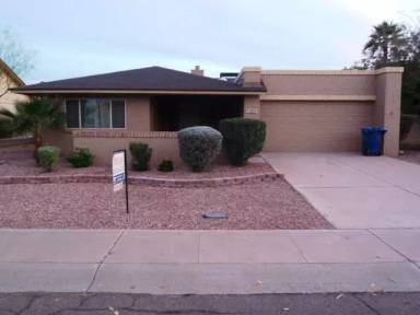 Main picture of 1649 E Carmen St