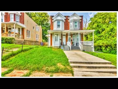 Main picture of 2220 Lyndhurst Ave