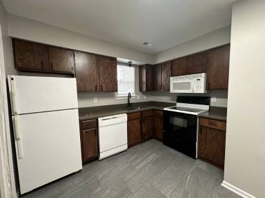 Main picture of 1303 E 25th Ter