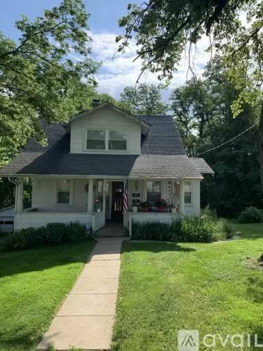Main picture of 511 Lemont St