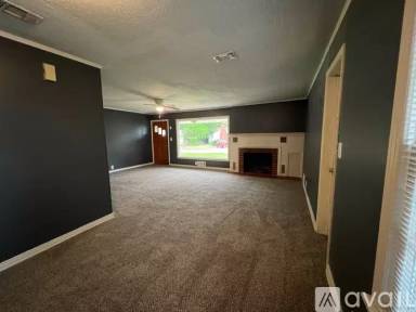 Main picture of 2204 S Osage Ave