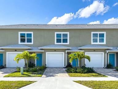 Main picture of 840 Paddleboard Ct