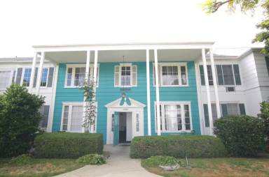 Main picture of 11926 Chandler Blvd