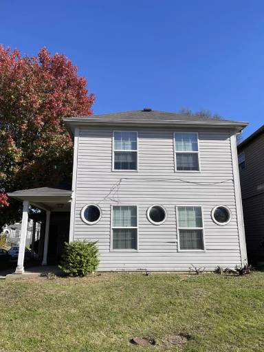 Main picture of 3457 N Illinois St
