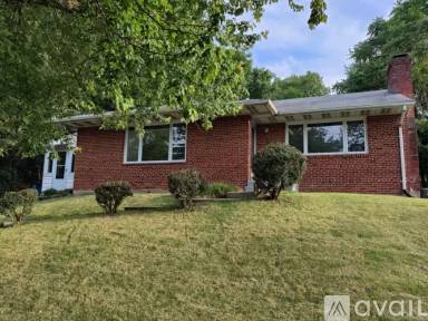 Main picture of 1608 Lansdowne Way