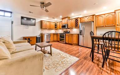 Main picture of 2612 Sarah St