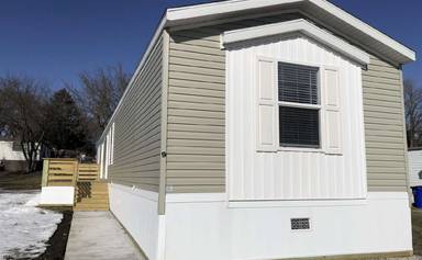 Main picture of Holiday Mobile Home Court
