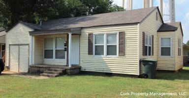 Main picture of 1001 E Edwards St