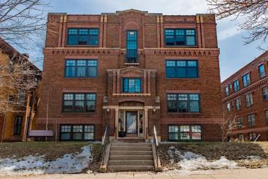 Main picture of 610 Summit Apartments
