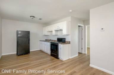 Main picture of 2222 E 17th St