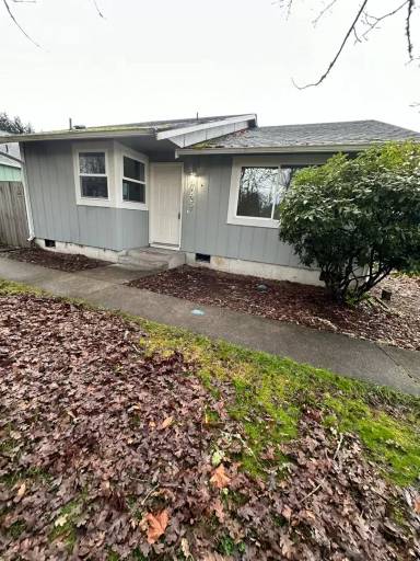 Main picture of 745 Hamelin Ln SE