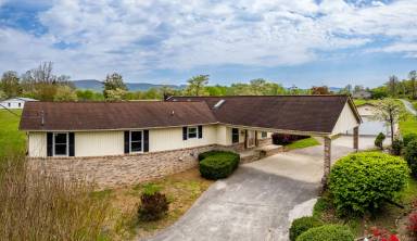 Main picture of 3240 Tuckaleechee Pike