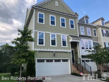 Main picture of 708 Edgewater Ridge Ct