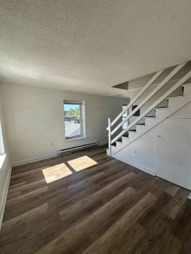 Main picture of 38 W Broad St