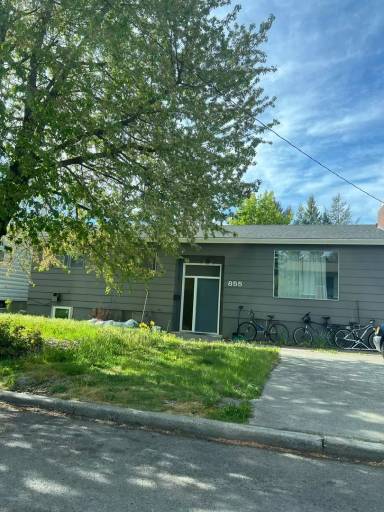 Main picture of 855 Kenneth St