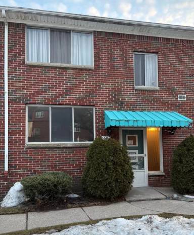 Main picture of 568 Kenmore Ave