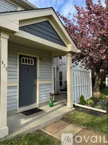 Main picture of 612 Steeplechase Ct
