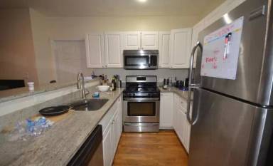 Main picture of 316-328 Saint Paul St