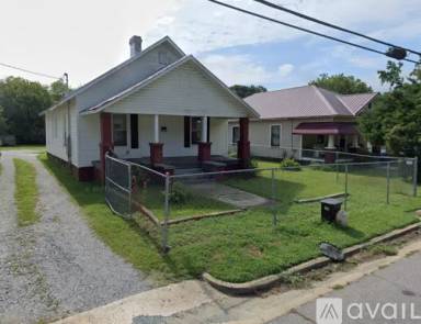 Main picture of 1104 N George St