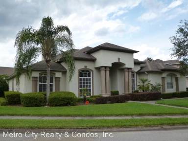 Main picture of 637 Field Club Cir