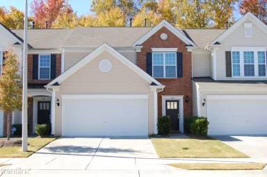 Main picture of 408 Dyersville Dr