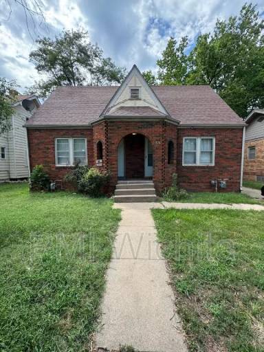 Main picture of 715 S Green St