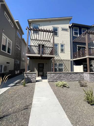 Main picture of 3137 N Network Ln