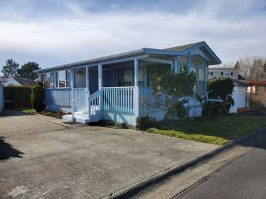 Main picture of Latitude 49 Resort Park