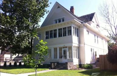 Main picture of 909 W Fort St