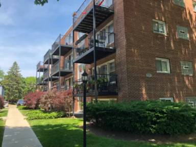 Main picture of 2620 W Catalpa Ave
