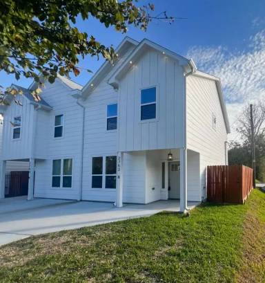 Main picture of 2753 Redrock St