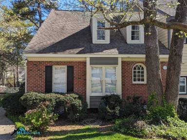 Main picture of 1306 Hampshire Ct