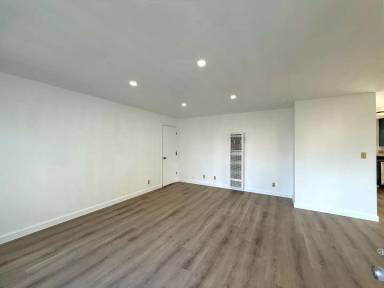 Main picture of 283 Warren Ave