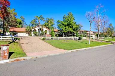 Main picture of 10818 Hillside Rd