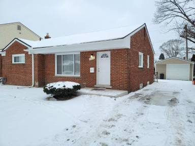 Main picture of 28960 Westfield St