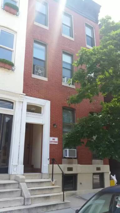 Main picture of 849 Park Ave