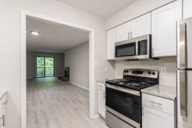 Main picture of 916 Hearthridge Ct