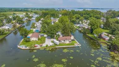 Main picture of 35381 Dern Dr