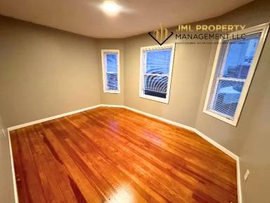 Main picture of 321 Union St