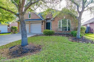 Main picture of 2531 Pepperidge Dr