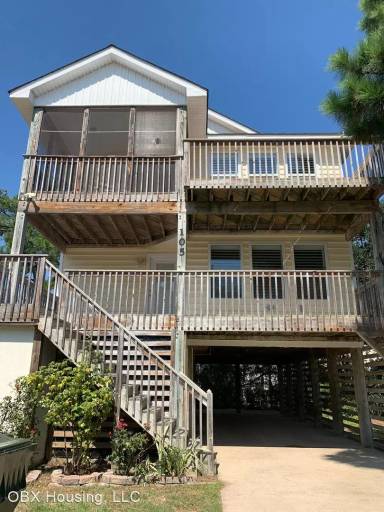 Main picture of 105 Collins Ct