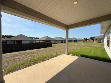 Main picture of 204 Cobbdale Park Dr
