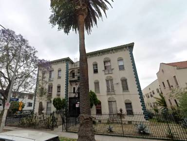 Main picture of 2910 Leeward Ave
