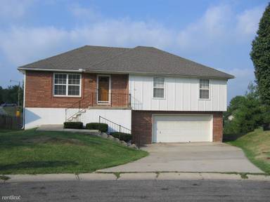 Main picture of 4016 NW Delwood Ct